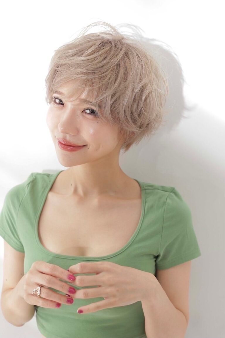 ゆるふわハイトーンショート│美容室・美容院Lee(リー)