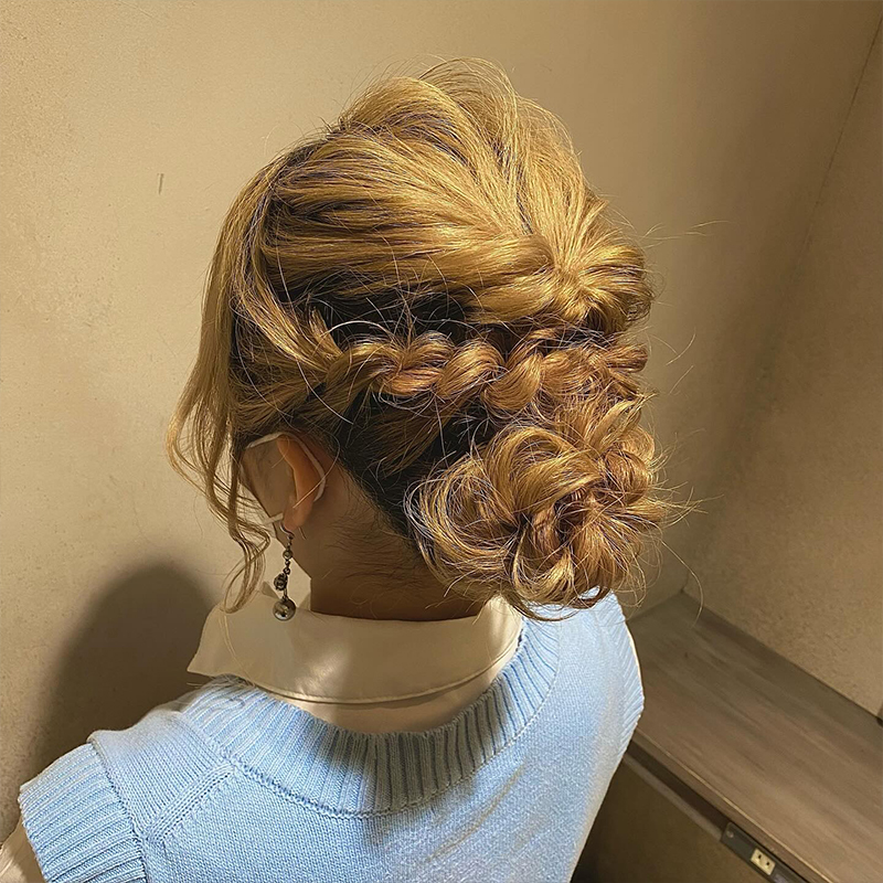 お呼ばれヘアスタイル ミディアムヘア