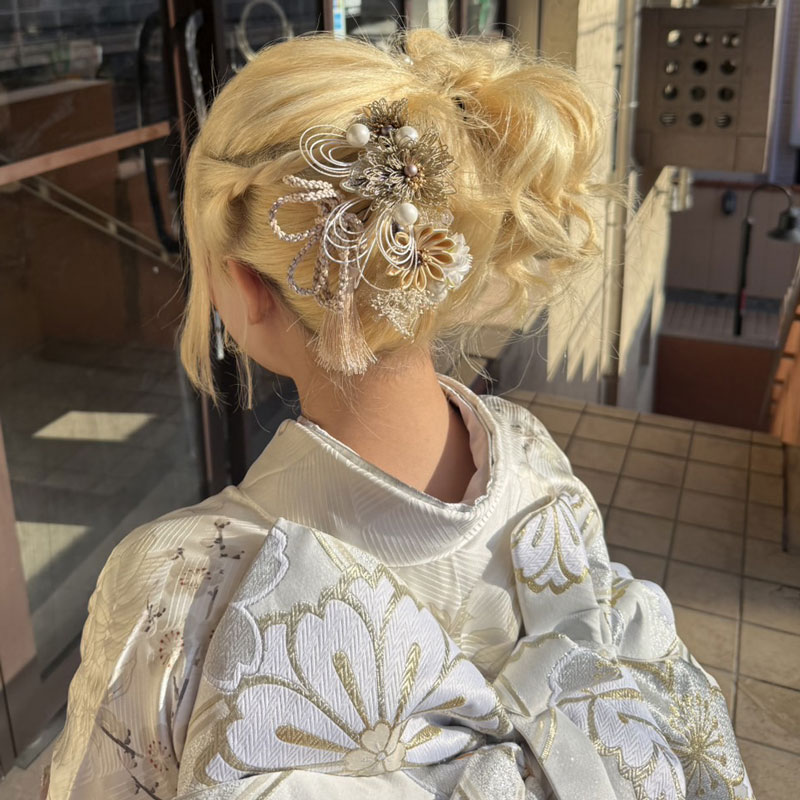 白　振袖　ヘアアレンジ 