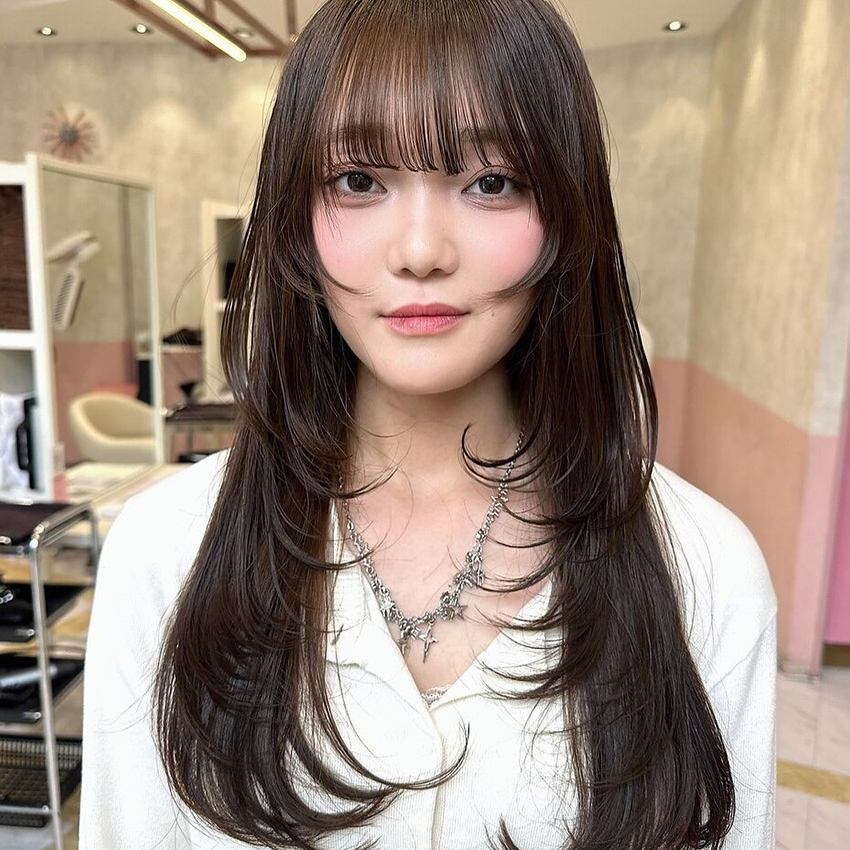 オリーブベージュ