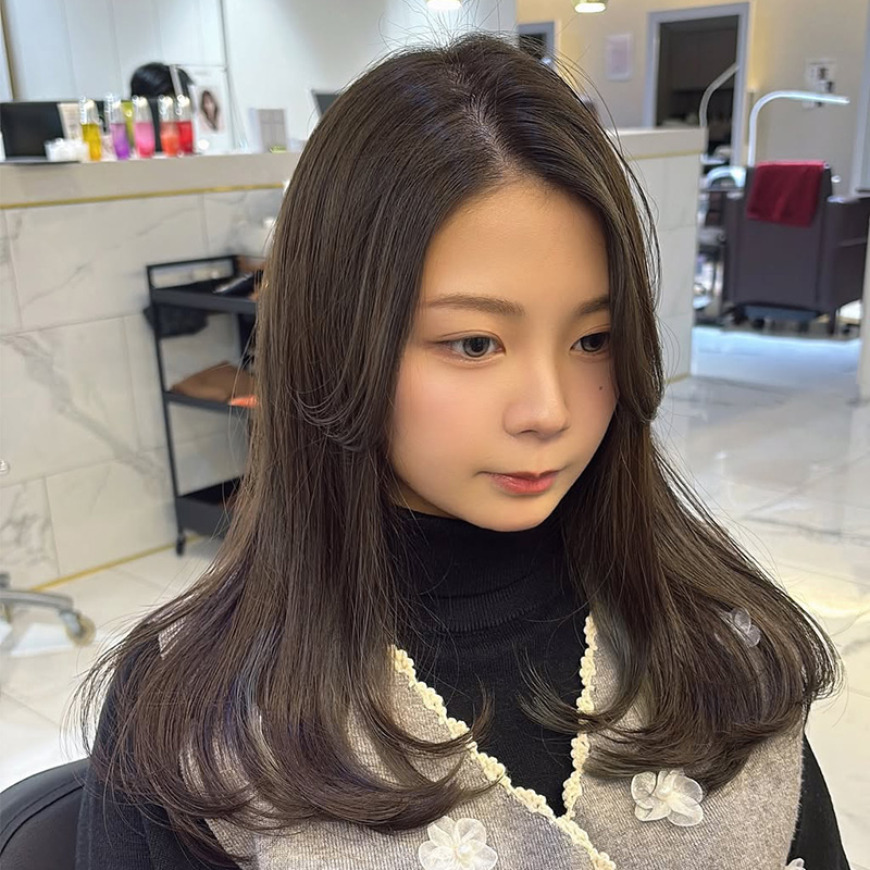ダークグレージュ