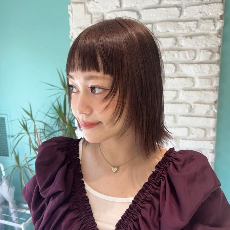 ピンクベージュ