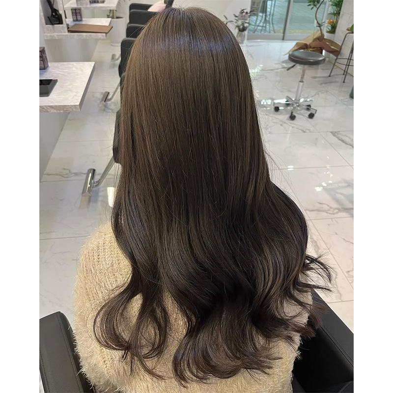 オリーブベージュ