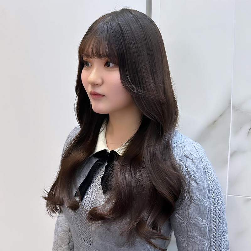 ダークベージュ