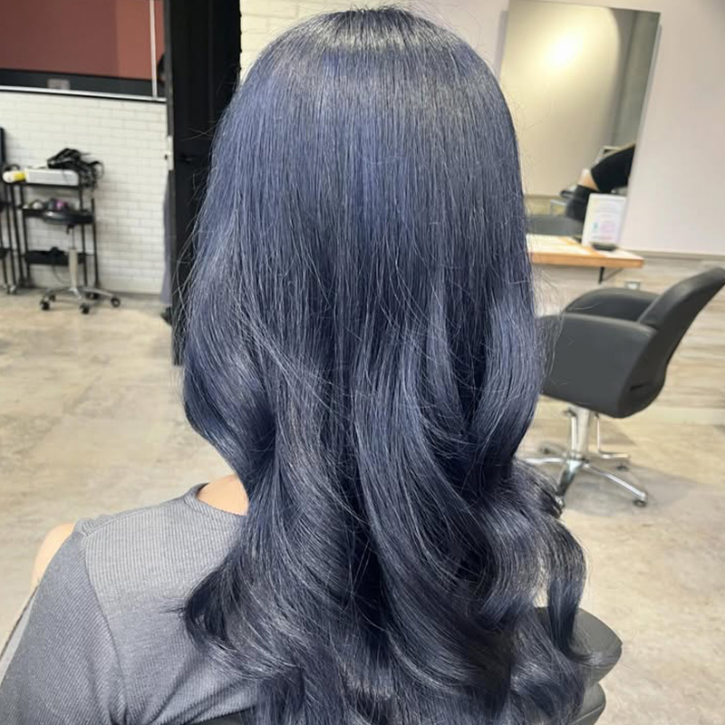 ネイビーブルー