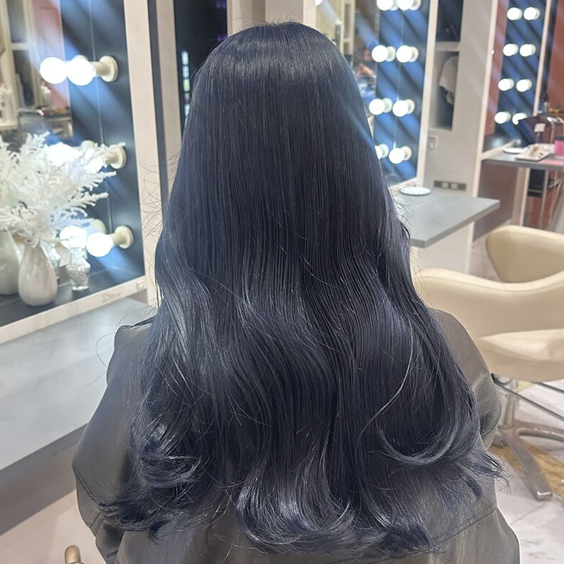 ブルーブラック