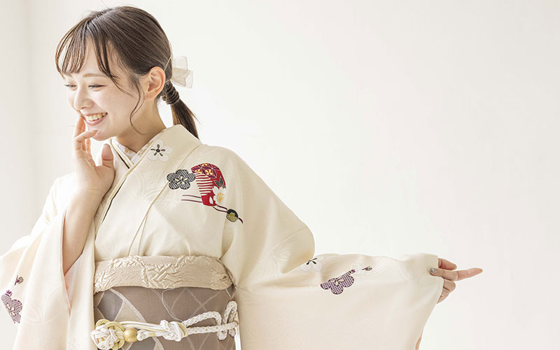 振袖アイボリー