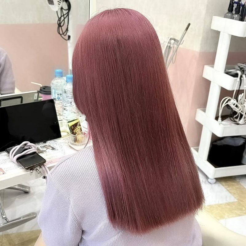 ピンクベージュ