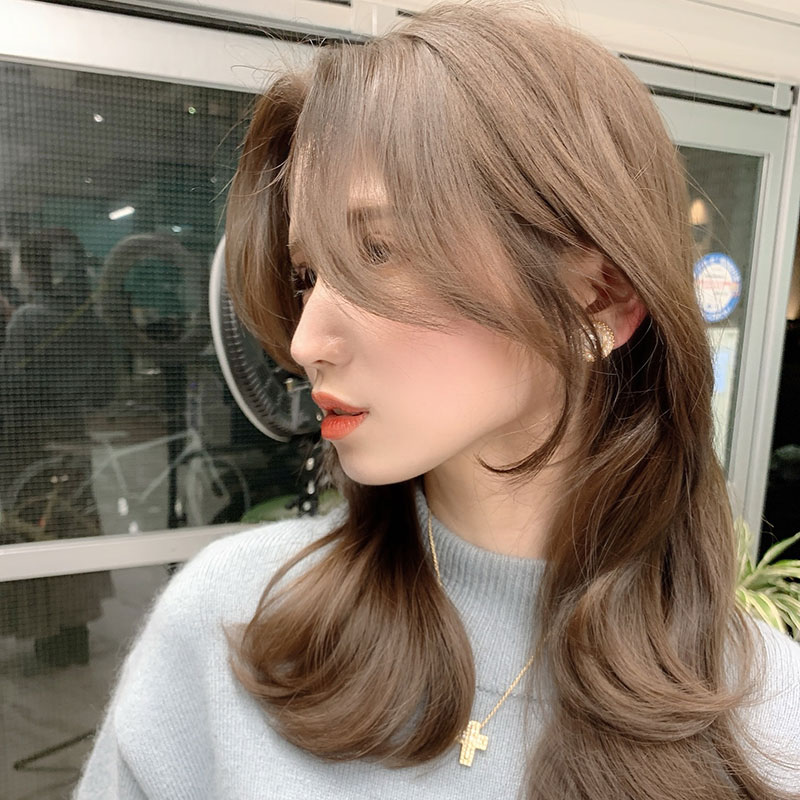 シアーベージュ