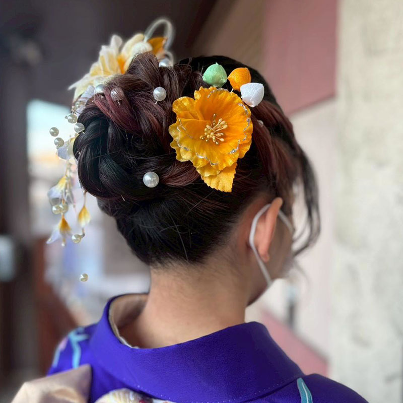 うなじが綺麗に見える高めアップ