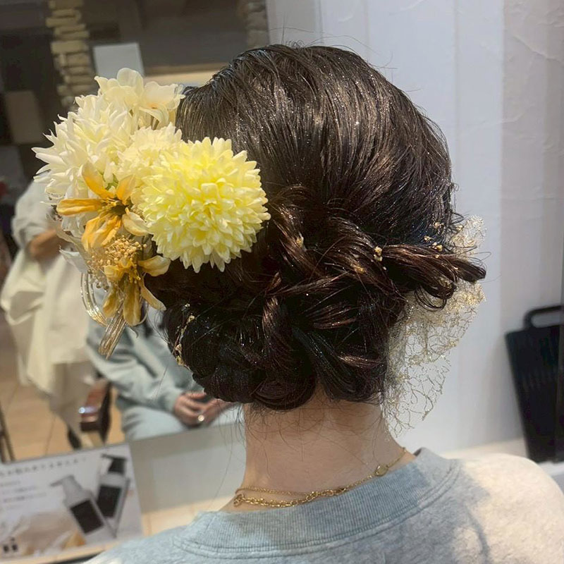 三つ編みアップスタイル