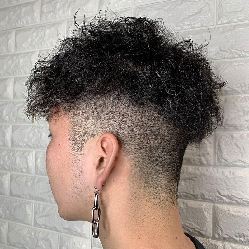 刈り上げ束感パーマ