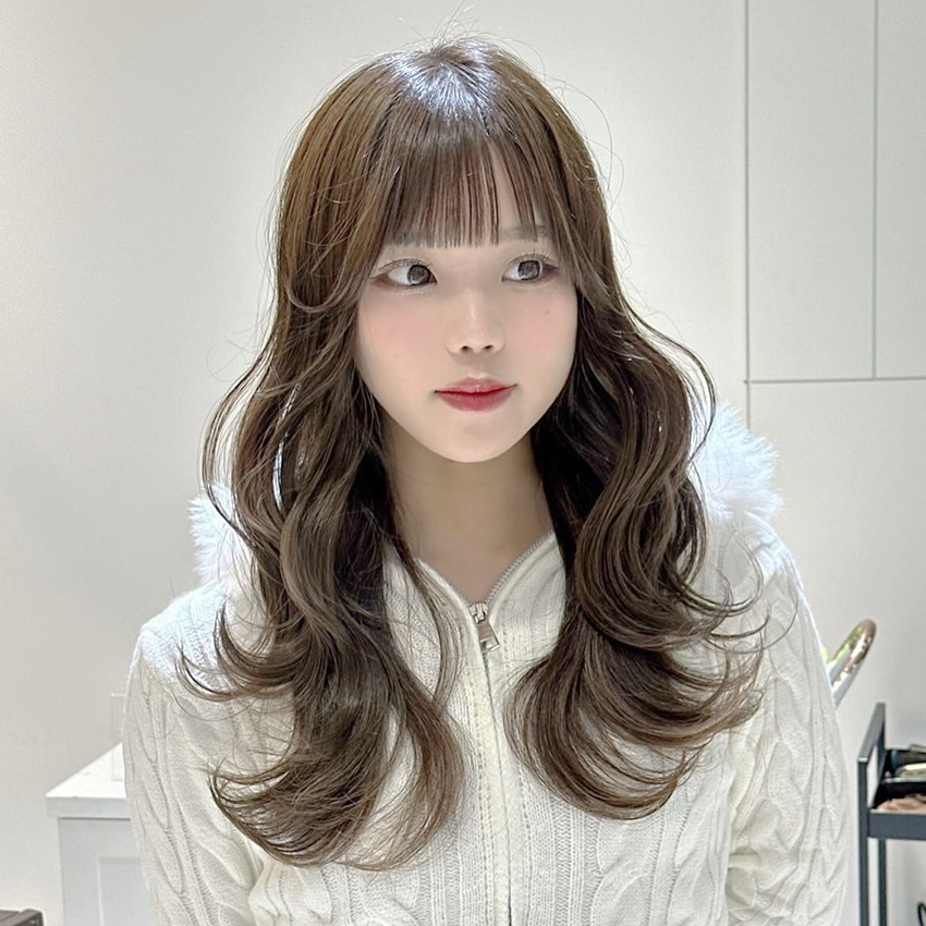 オリーブグレージュ