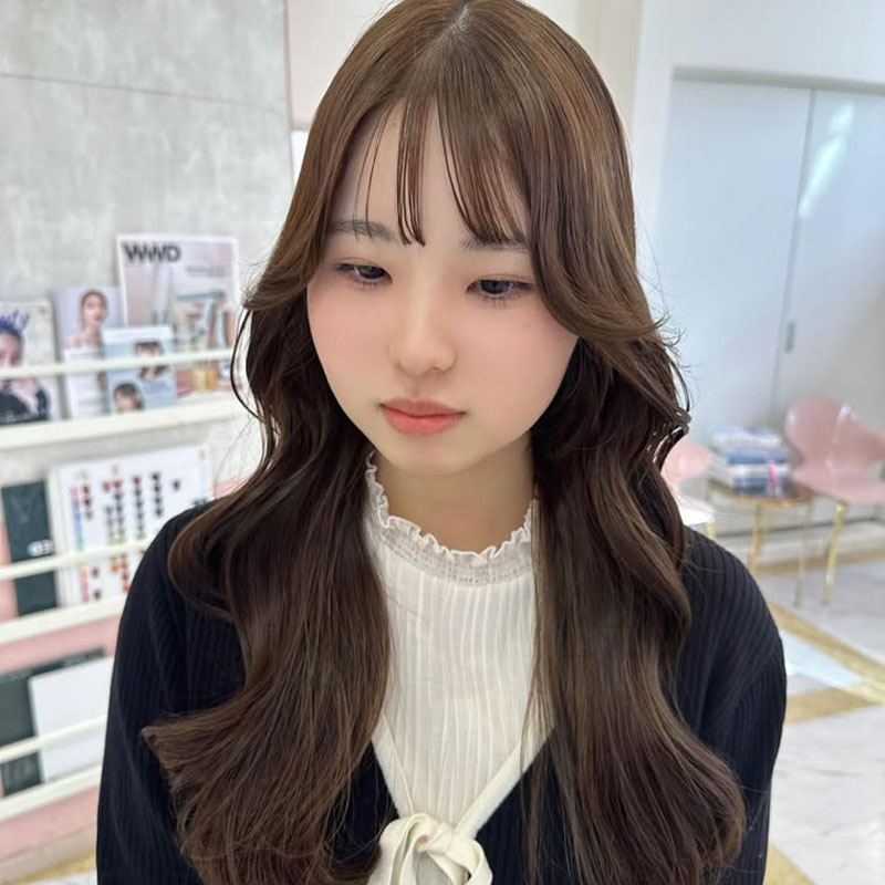 ベージュ
