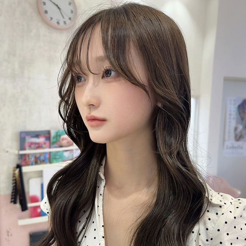 ベージュ